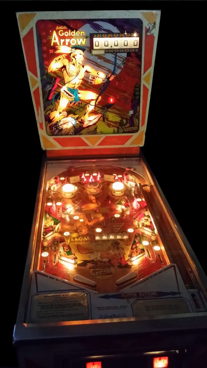 Flipper - Golden Arrow